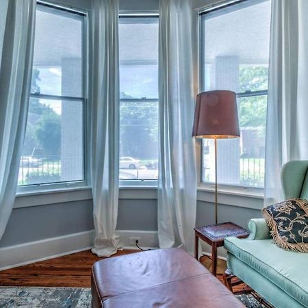 Elegant Colonial With Lovely Details And Character Memphis Eksteriør billede