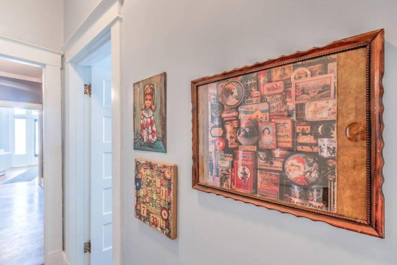 Elegant Colonial With Lovely Details And Character Memphis Eksteriør billede